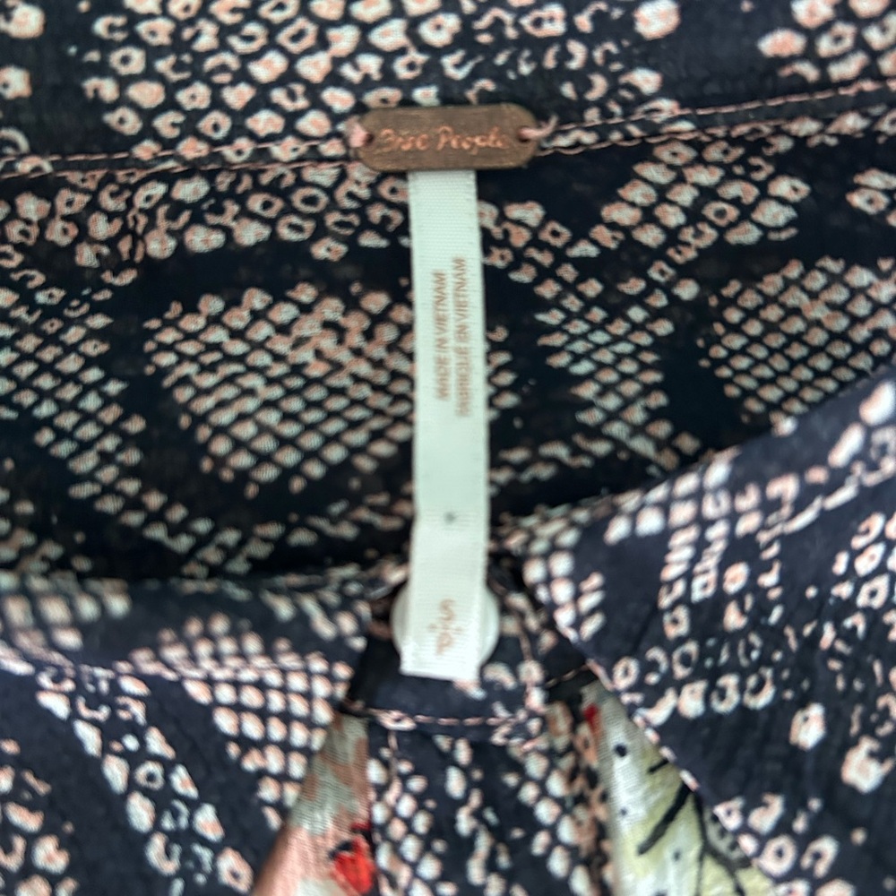 Free People Dani Blouse, size small - Picture 2 of 2